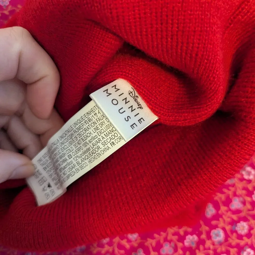 Disney Minnie Mouse Hat Knit Beanie Cap Ears Patch Fuzzy Puff Pom Red‎